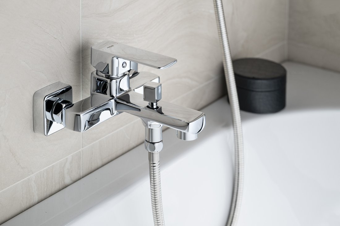 22522-fc310_factor_nastenna_vanova_baterie__chrom_int_1_k