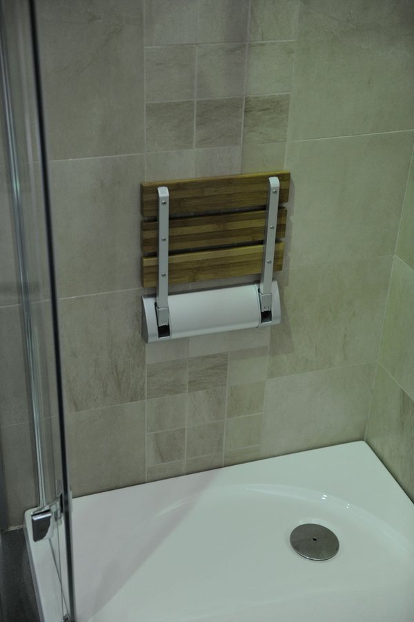 Aqualine RAVO sklopné sedátko do sprchového koutu 32x32,5cm, bambus AE236