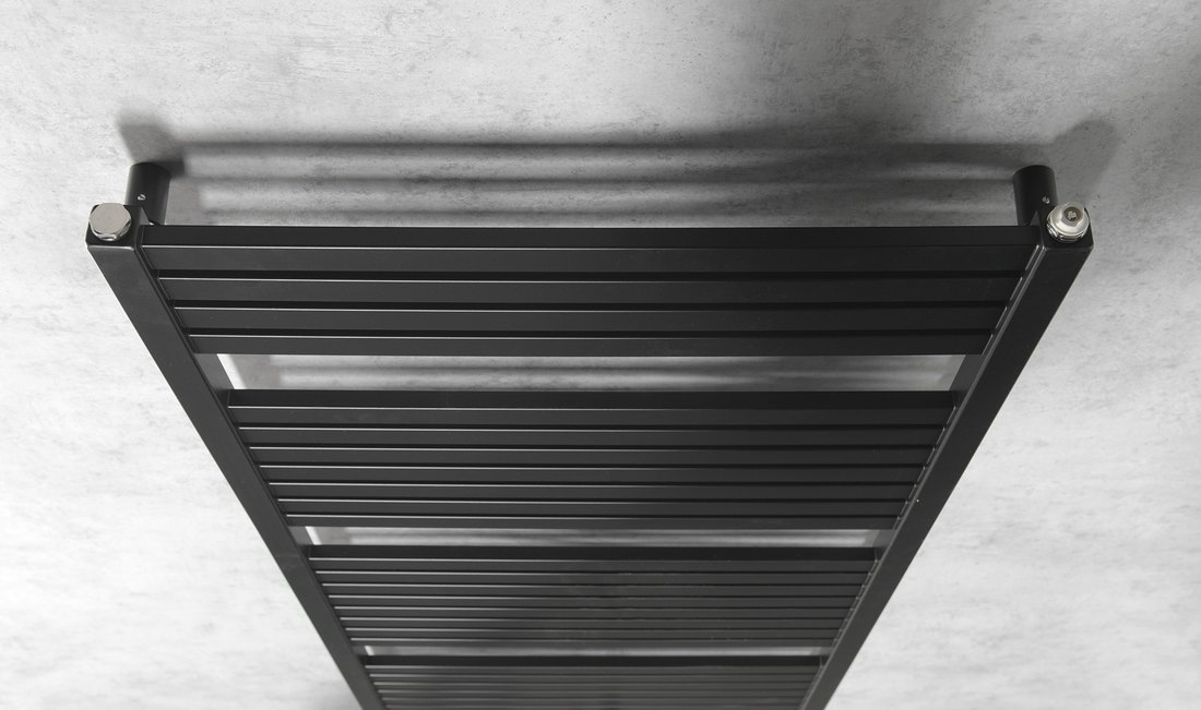 Aqualine TONDI otopné těleso rovné 600x1330 mm, středové připojení, černá mat DT486T