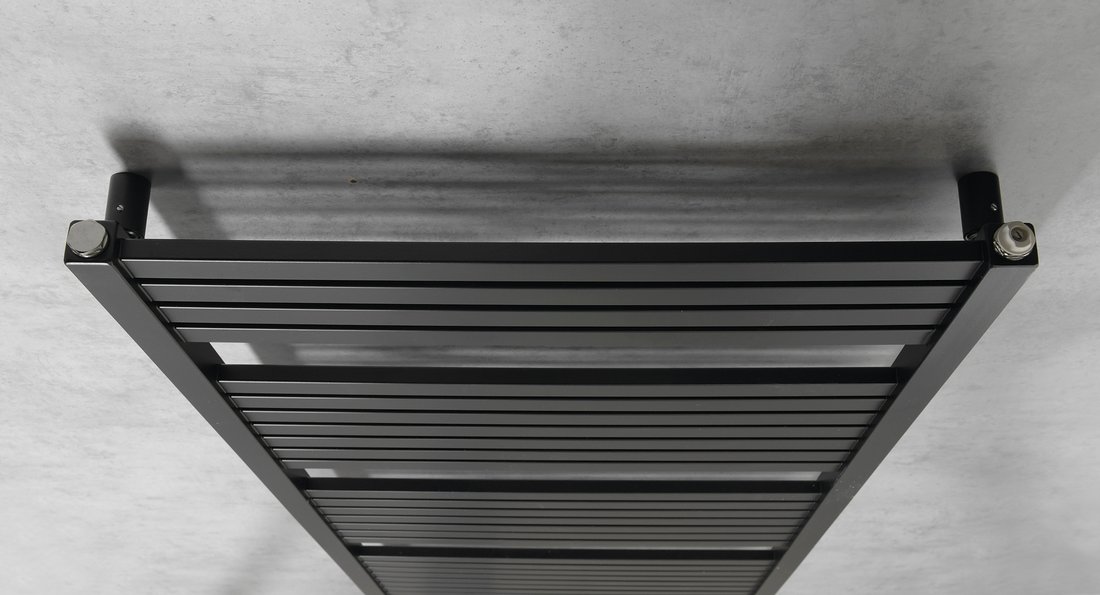 Aqualine TONDI otopné těleso rovné 600x1690 mm, středové připojení, černá mat DT496T