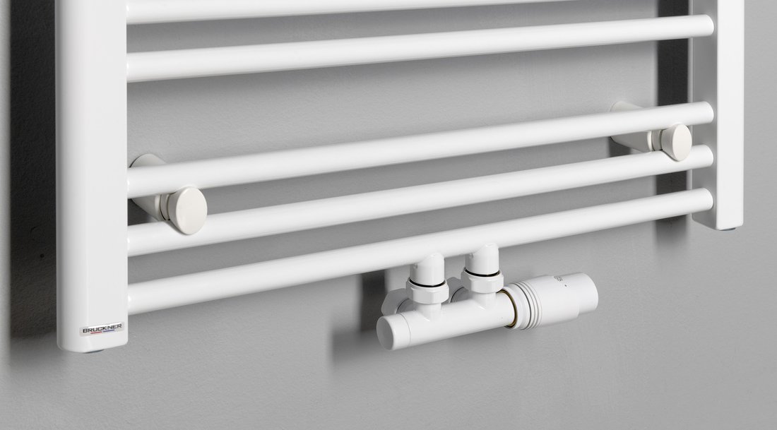 Bruckner ALBRECHT otopné těleso 600x1570 mm, středové připojení, bílá 600.118.4