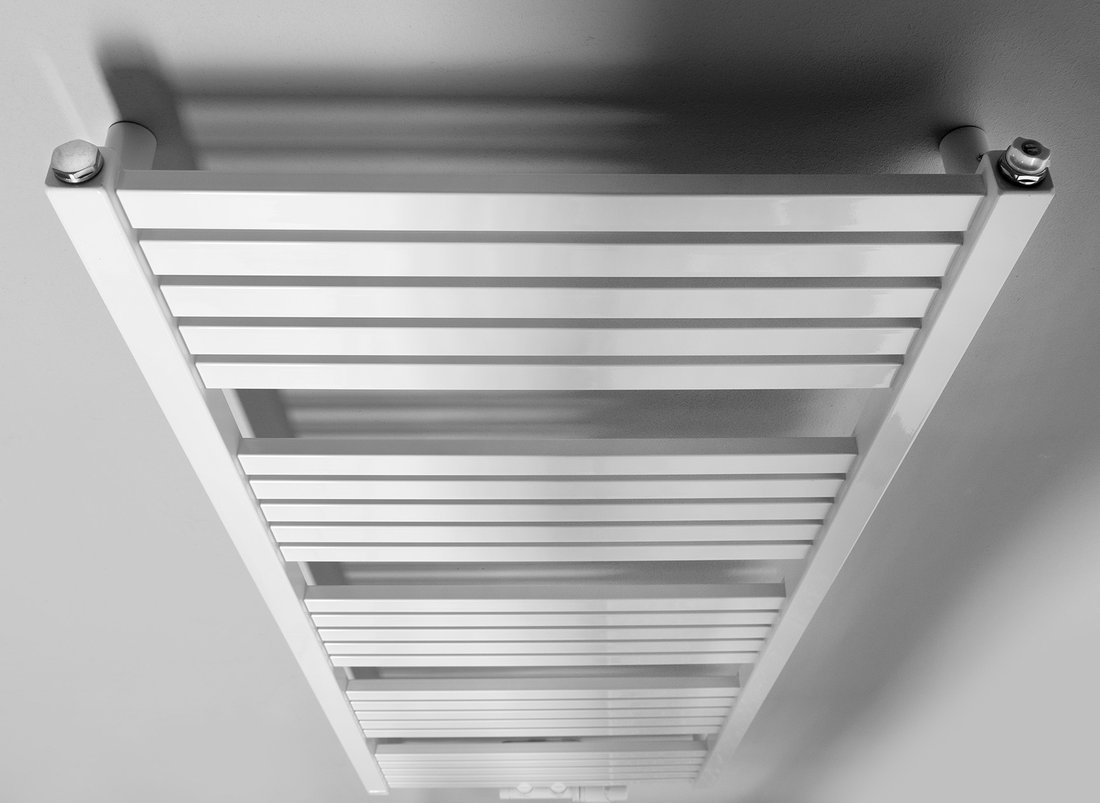 Bruckner GRUNT otopné těleso rovné 500x1330 mm, středové připojení, bílá 600.122.4