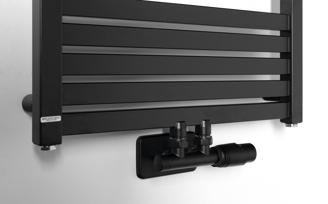 Bruckner GRUNT otopné těleso rovné 500x1050 mm, středové připojení, černá mat 600.121.6