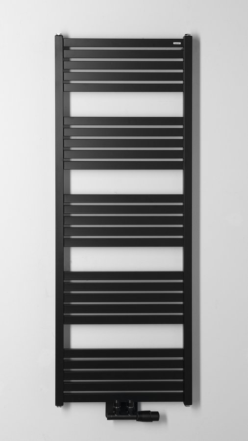 Bruckner GRUNT otopné těleso rovné 500x1330 mm, středové připojení, černá mat 600.122.6