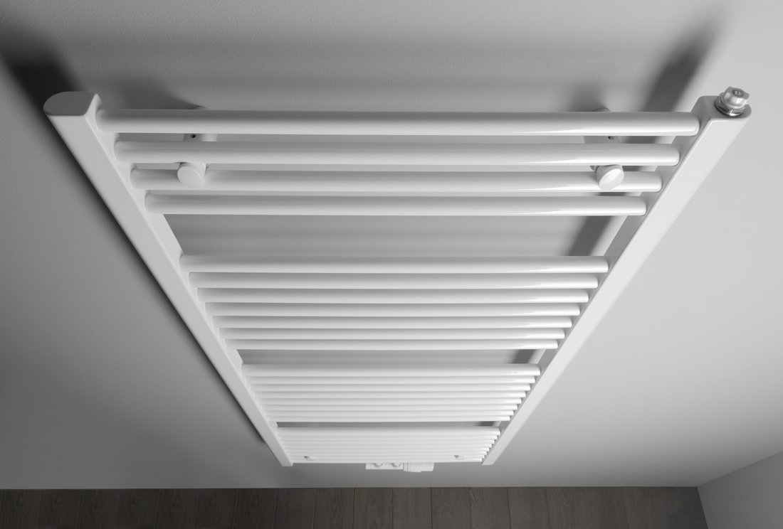 Aqualine DIRECT otopné těleso se středovým připojením, 450x1320 mm, bílá ELM34T