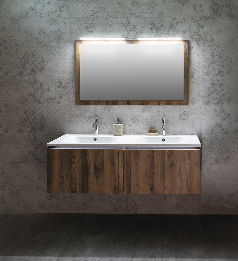 55979-le070_1935___ac141___nx127_1919___fe045_int_1_c