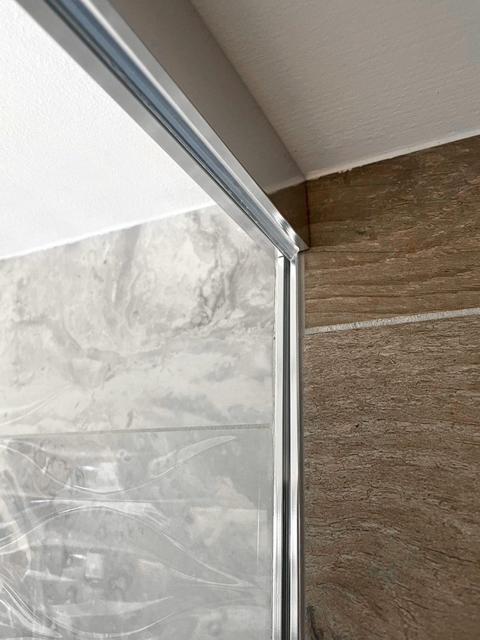 Polysan ARCHITEX sada pro uchycení skla, podlaha-stěna-strop se spádovou lištou, 1615x2600mm, levá, leštěný hliník AX2616L