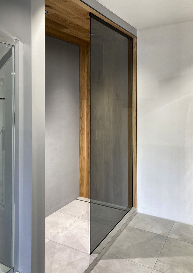 Polysan ARCHITEX sada pro uchycení skla, podlaha-stěna-strop se spádovou lištou, 1615x2600mm, pravá, černá mat AX2616BR
