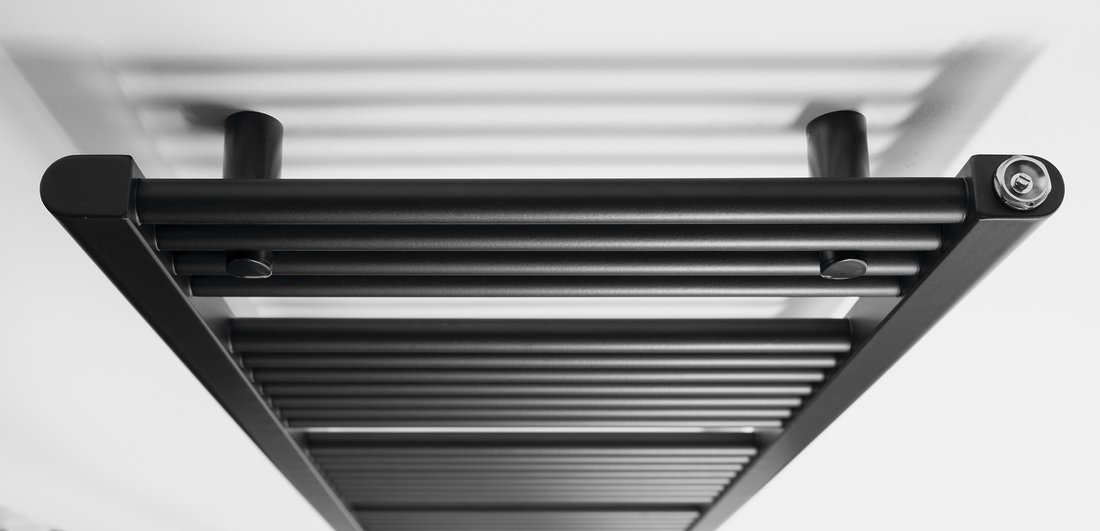 Aqualine DIRECT otopné těleso s bočním připojením 450x1320 mm, černá mat ILR34B