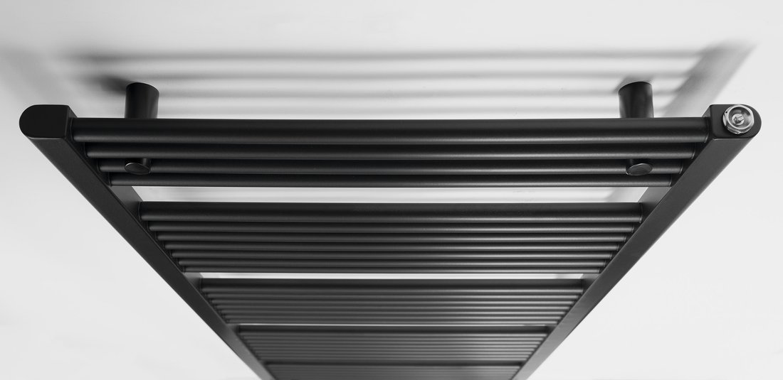 Aqualine DIRECT otopné těleso s bočním připojením 600x1680 mm, černá mat ILR66B