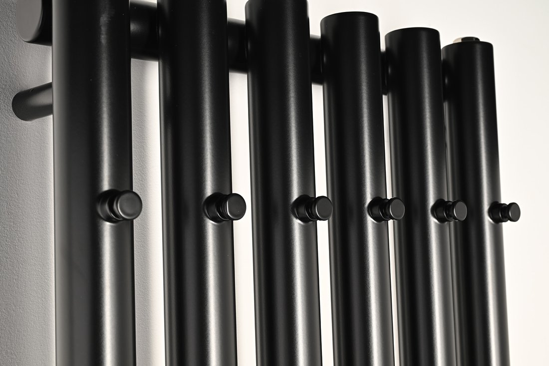 Sapho PILON otopné těleso 418x1800mm, se šesti háčky pro ručník, černá mat IZ132T