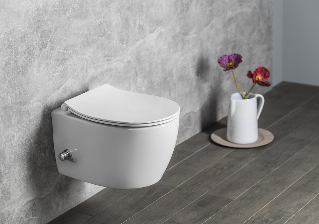 Isvea SENTIMENTI CLEANWASH závěsná WC mísa, integrovaný ventil a bidet. sprška, Rimless, 36x51cm, bílá 10ARS1101I