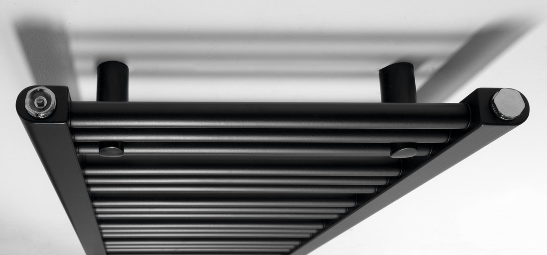 64208-600.211.6-albrecht-otopne-teleso-400x930mm-cerna-mat-vrch-c